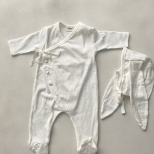 Pyjama bébé coeurs + bonnet - Monbebe