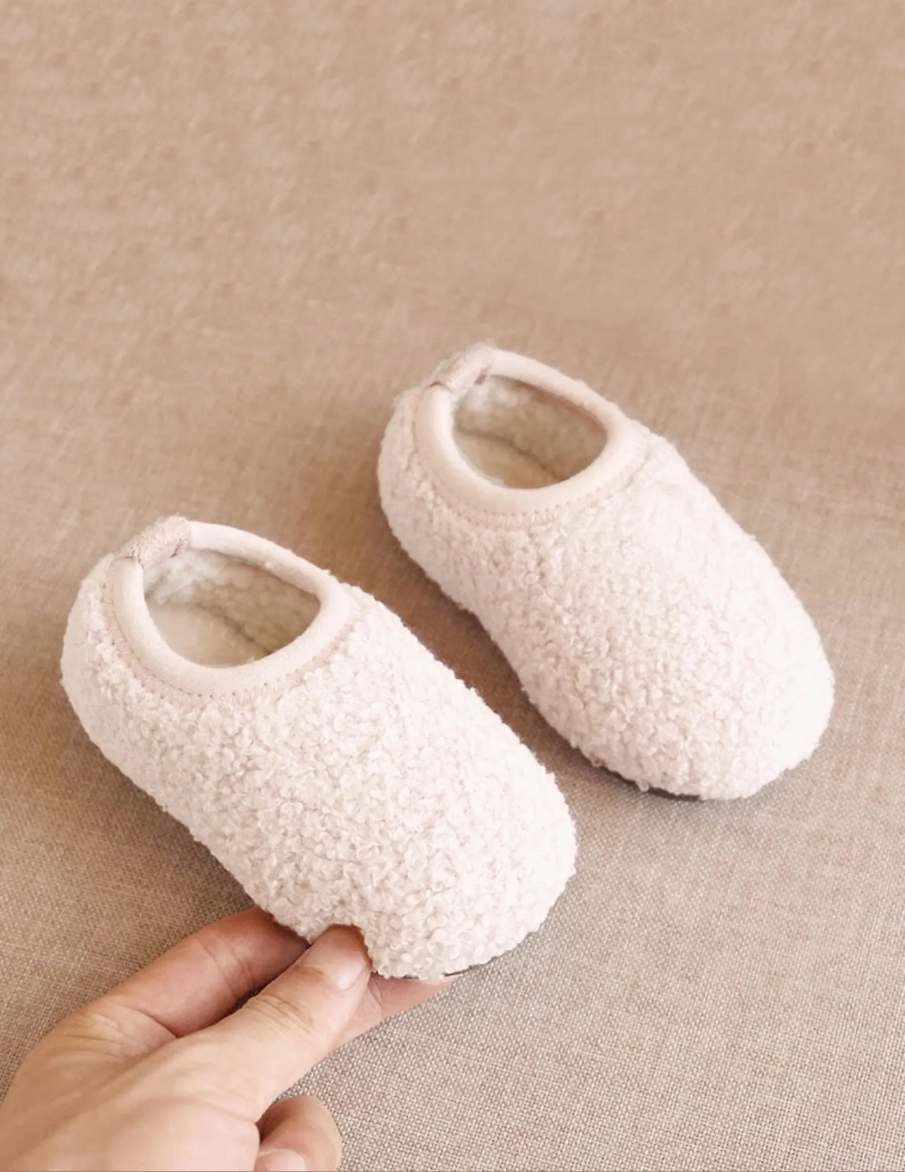 Chaussons chaussettes antidérapants ENFANTS - La Petite Boutique