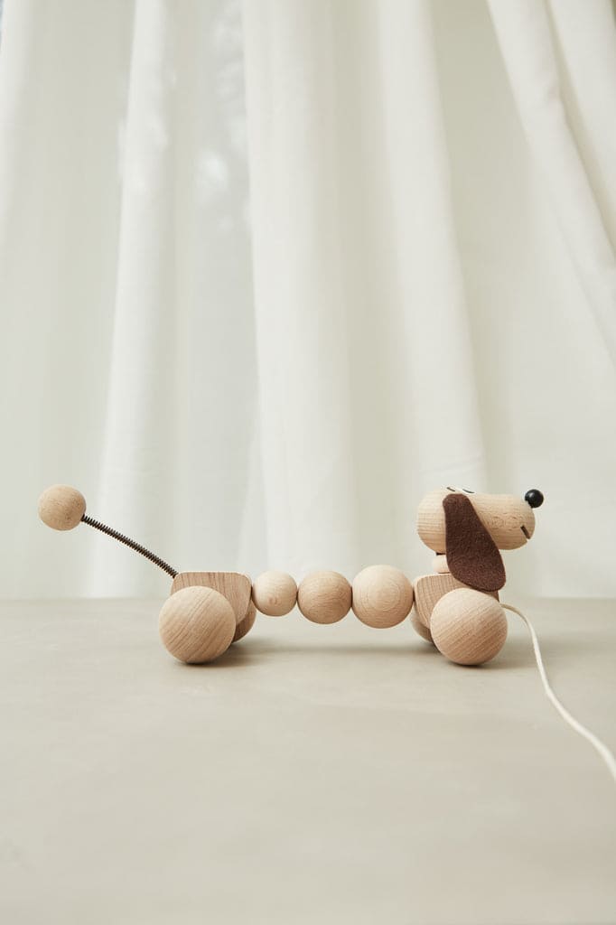 jouet-a-tirer-chien-en-bois-dog-dottie-maie-sundays-kids-store