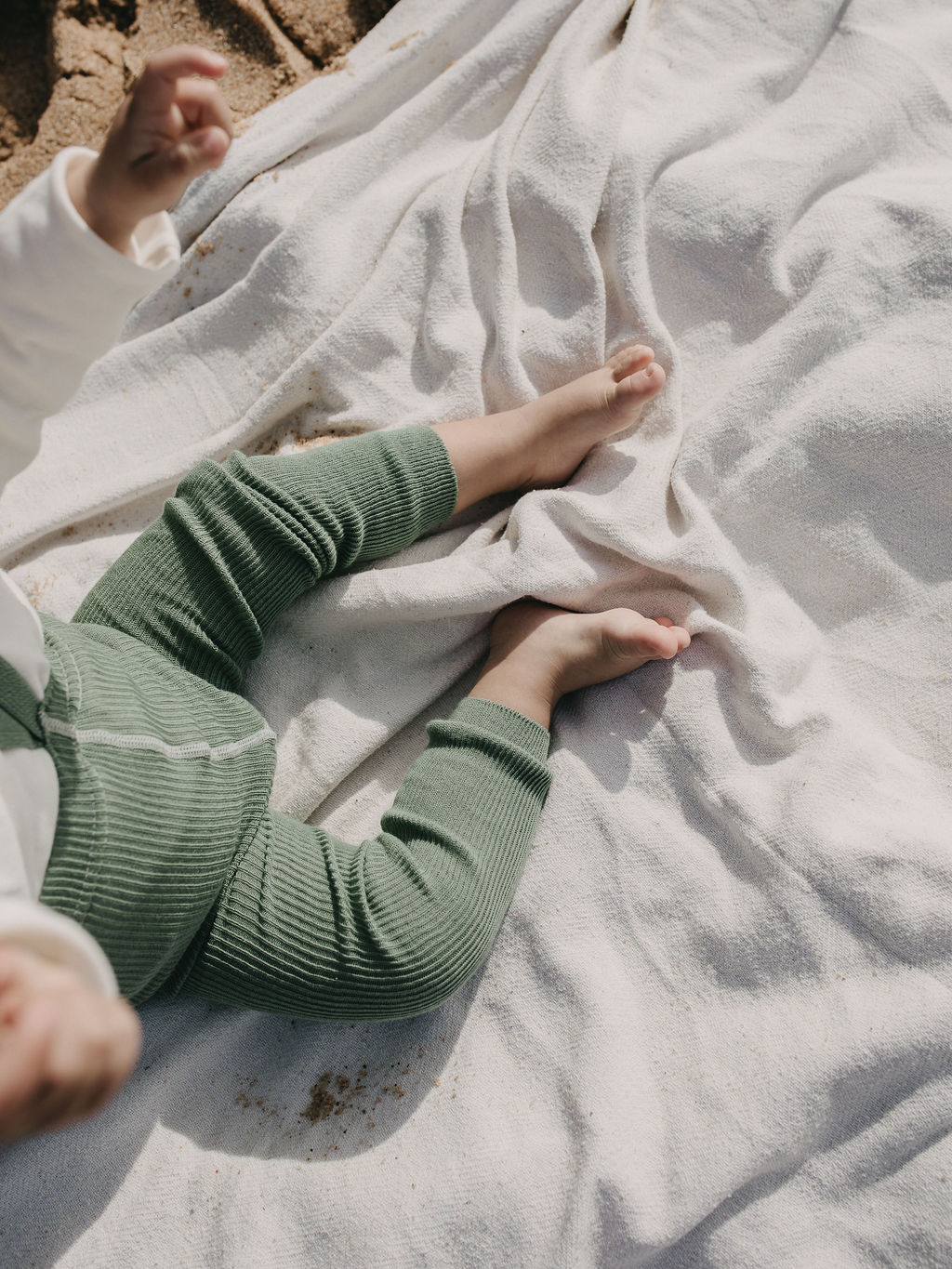 collants-a-bretelles-silly-silas-matcha-sundays-kids-store-2