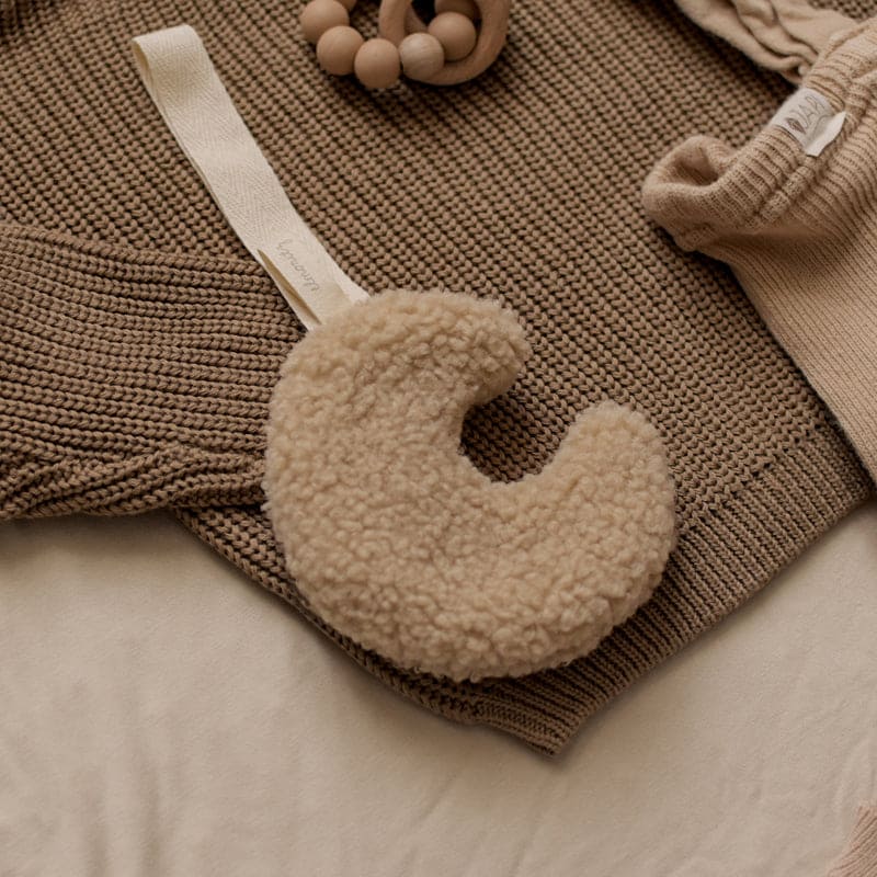 attache-tetine-lune-moumoute-beige-milinoon-sundays-kids-store-2