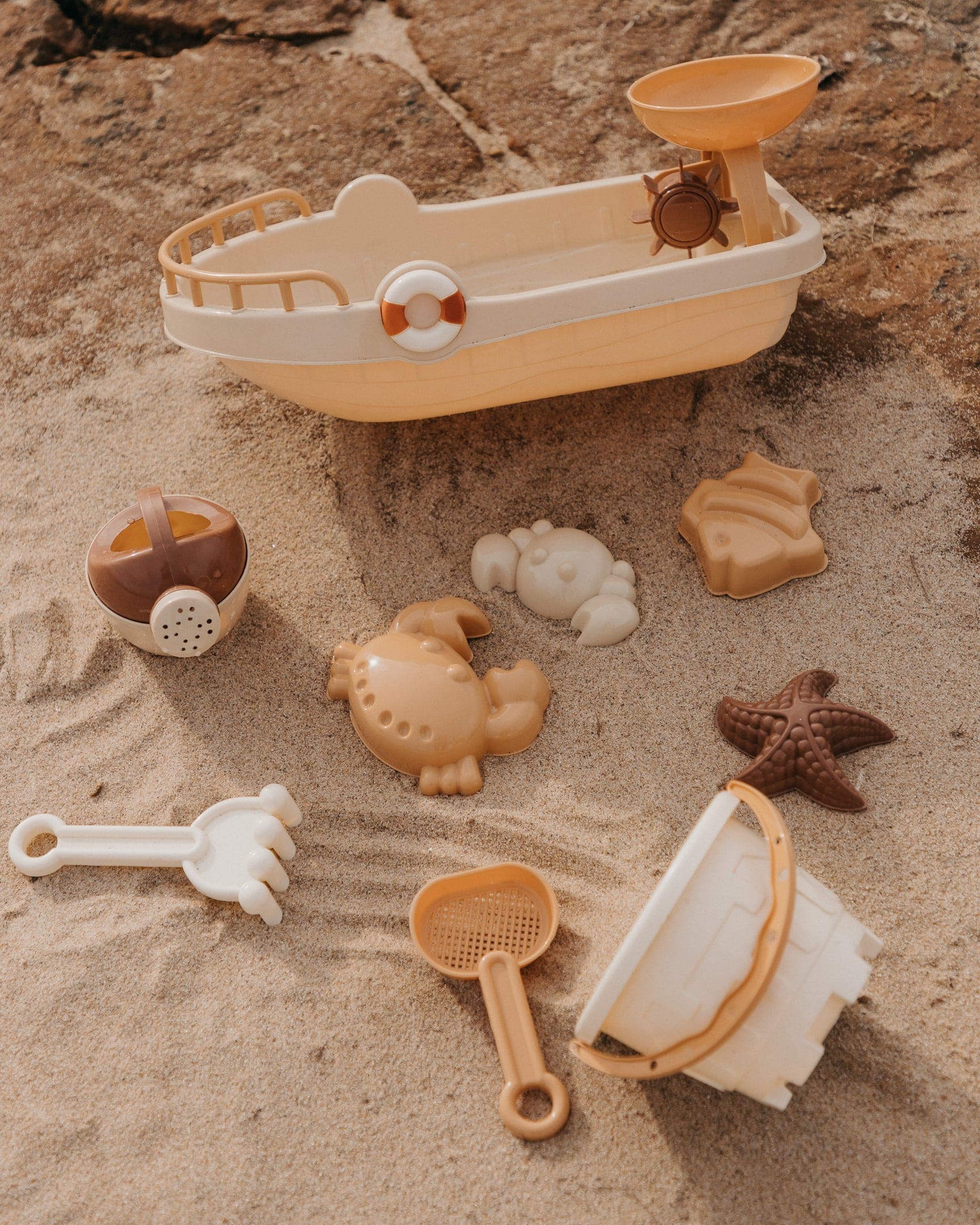 jouets-de-plage-mrs-ertha-plastique-recycle-sundays-kids-store