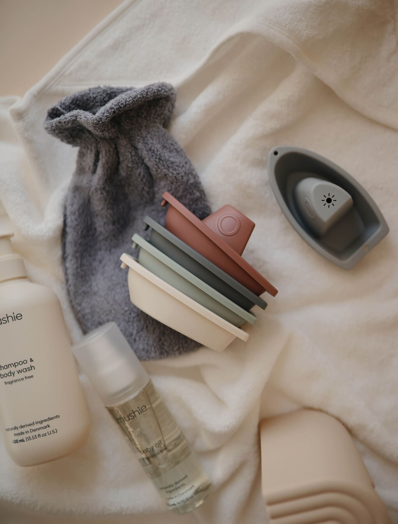 jouets-de-bain-bateaux-mushie-sundays-kids-store-3