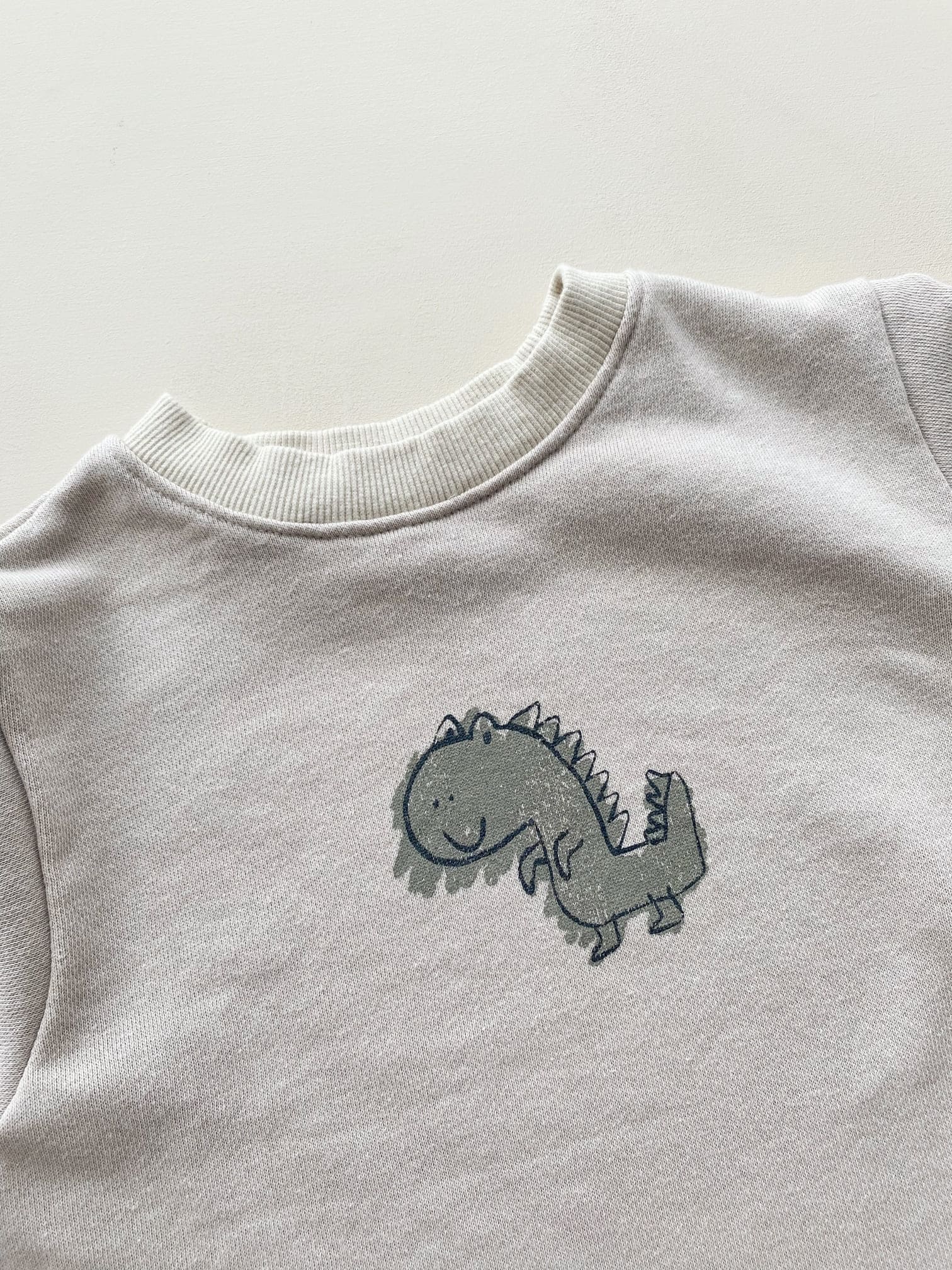 barboteuse-sweat-bebe-dinosaure-bebeholic-sundays-kids-store-1