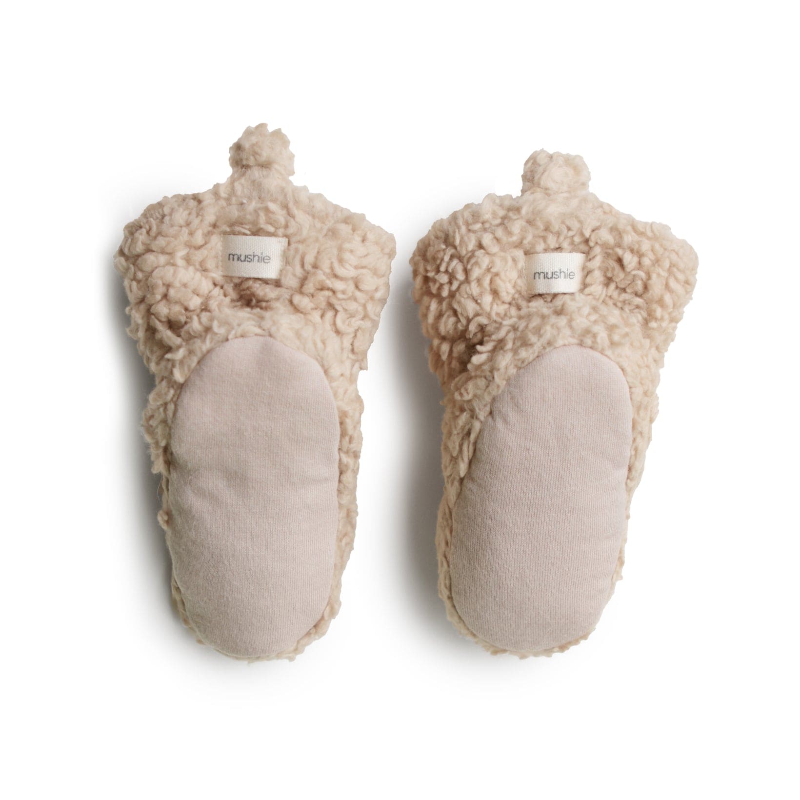 chaussons-bebe-sherpa-beige-mushie-sundays-kids-store