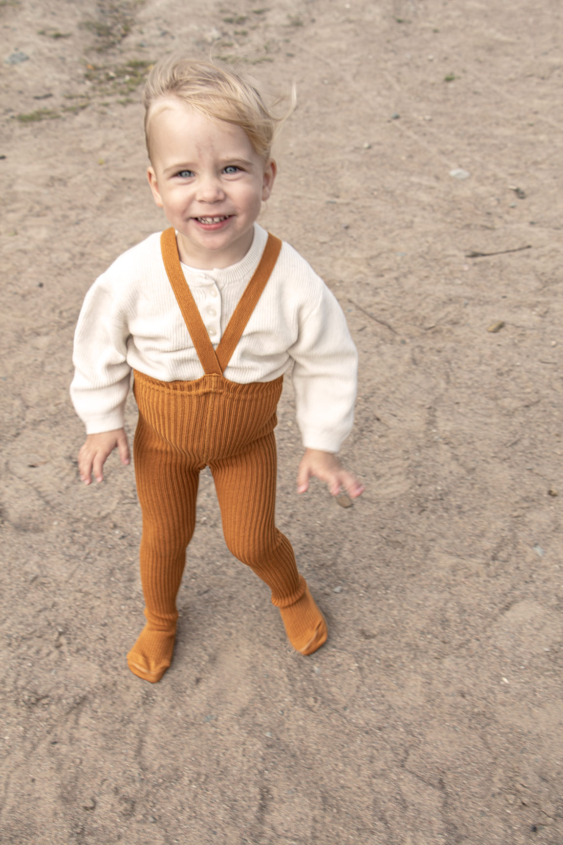 collants-a-bretelles-hippy-silly-silas-avec-pieds-amber-sundays-kids-store-1