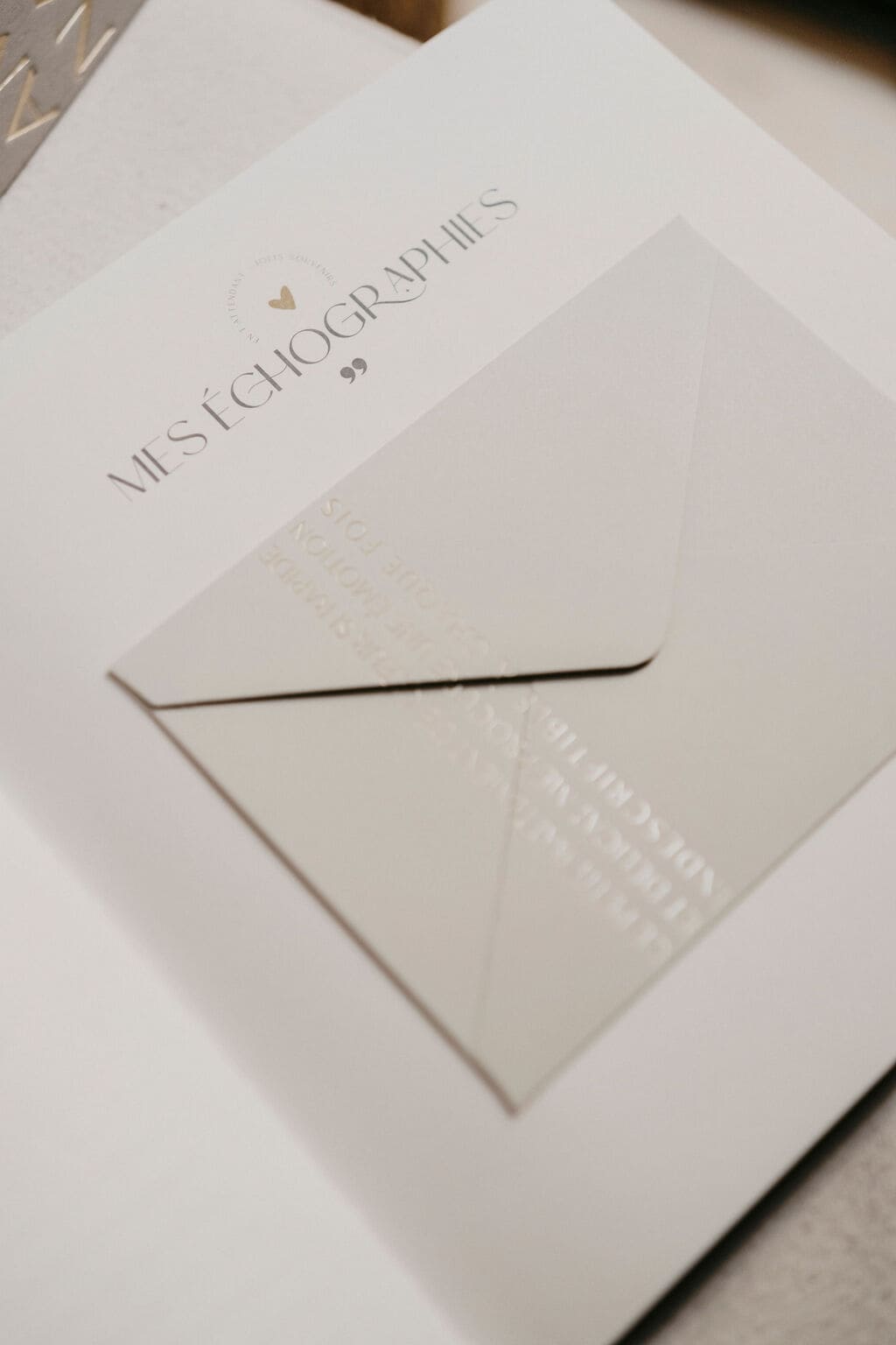 livre-souvenirs-naissance-bebe-zakuw-sundays-kids-store-precieux-souvenirs-2