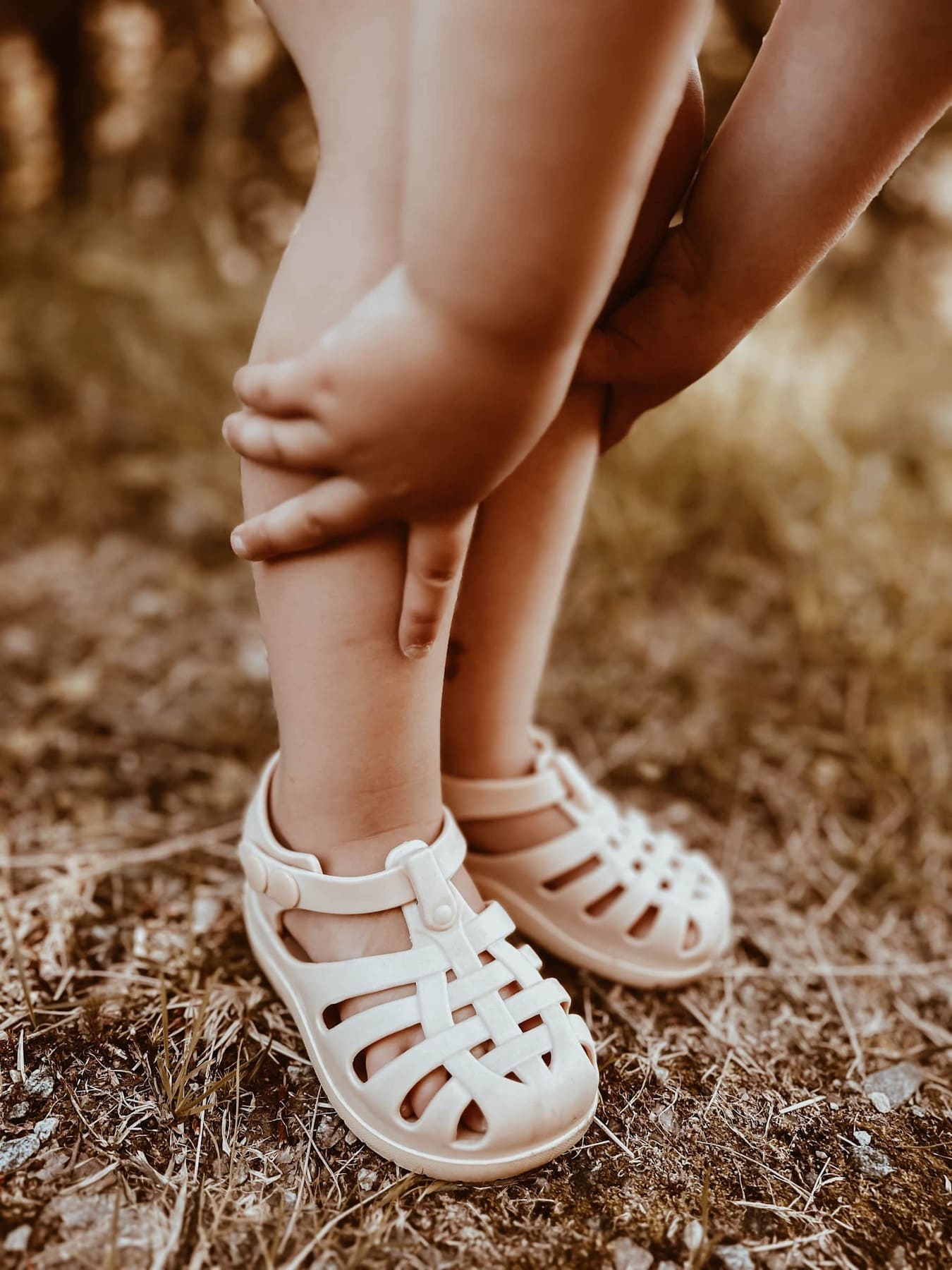 sandales-de-plage-enfant-mrs-ertha-sundays-kids-store-coconut