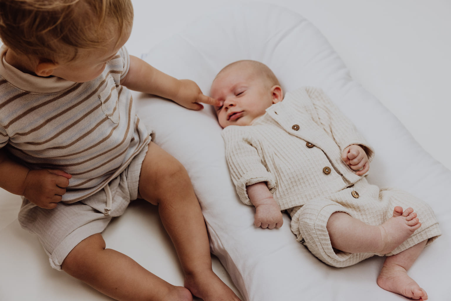 cardigan-bebe-gaufre-finch-and-fable-sundays-kids-store-4