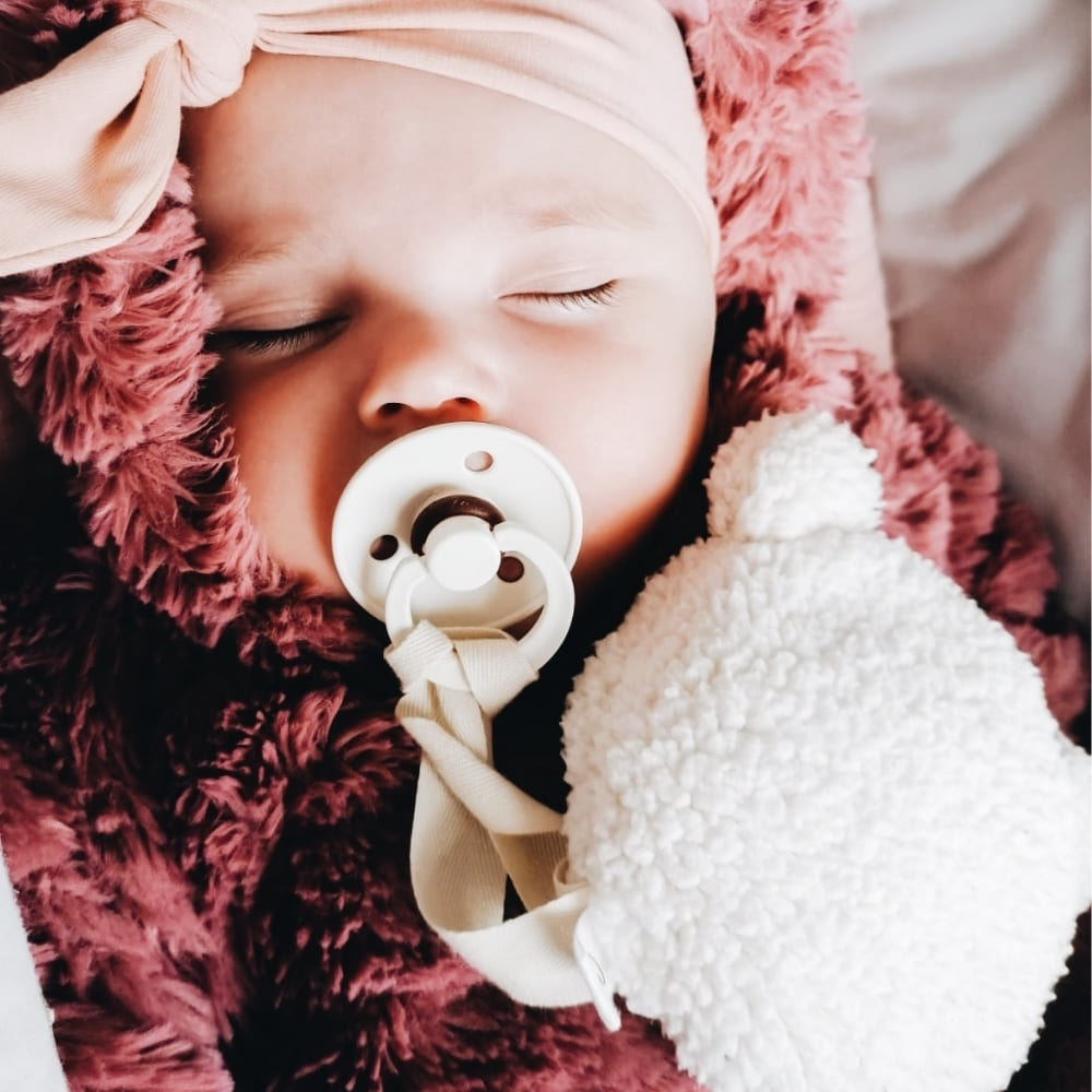 attache-tetine-ourson-moumoute-ivoire-sundays-kids-store